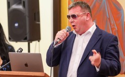 Michał Wójcik nagrał płytę. "Chce pokazać inną twarz polityków"