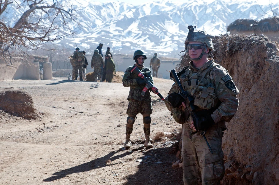 Zajednička patrola američkih i avganistanskih vojnika u selu Moslem Zaj, u blizini baze "Vulverin"