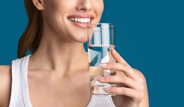 Lúgos víz - tudja meg, hogy valóban egy gyógyító hidratáló vagy csupán pénzkidobás