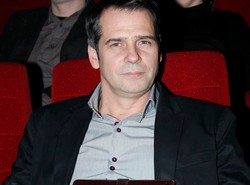 Deląg zdegustowany jakością ubrań polskiego projektanta