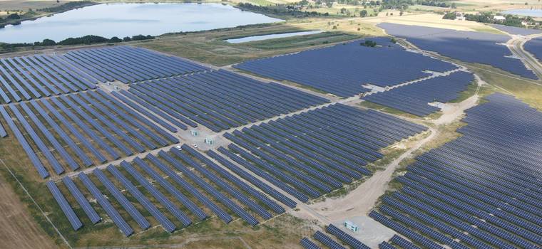 Największa farma słoneczna w Polsce już działa. Stanęła w gminie Brudzew