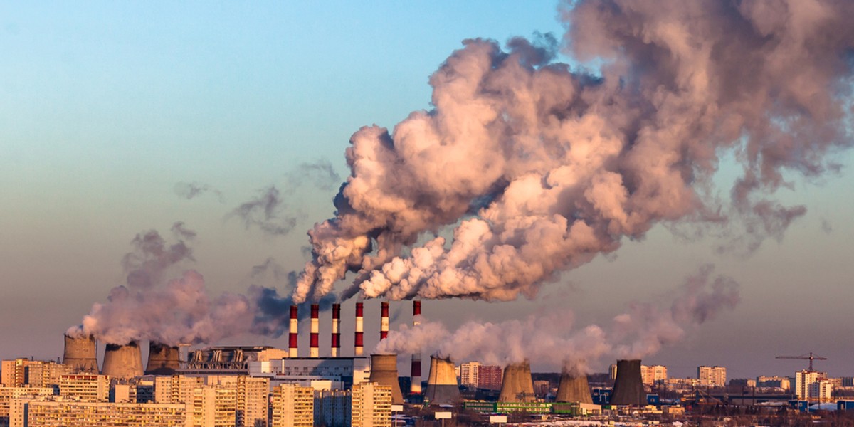 Już teraz większość banków uwzględnia lub zamierza uwzględniać klimatyczne i środowiskowe czynniki ryzyka w udzielaniu kredytów, głównie dla wybranych branż i sektorów - zauważa PwC.