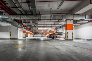 Zakup garażu w celach inwestycyjnych – czy warto? 'Metr kwadratowy garażu może być droższy niż mieszkania'