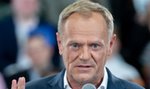 Donald Tusk wybrał się na urlop. Opublikował urocze zdjęcie z wnuczką, które opatrzył żartobliwym i zarazem politycznym opisem