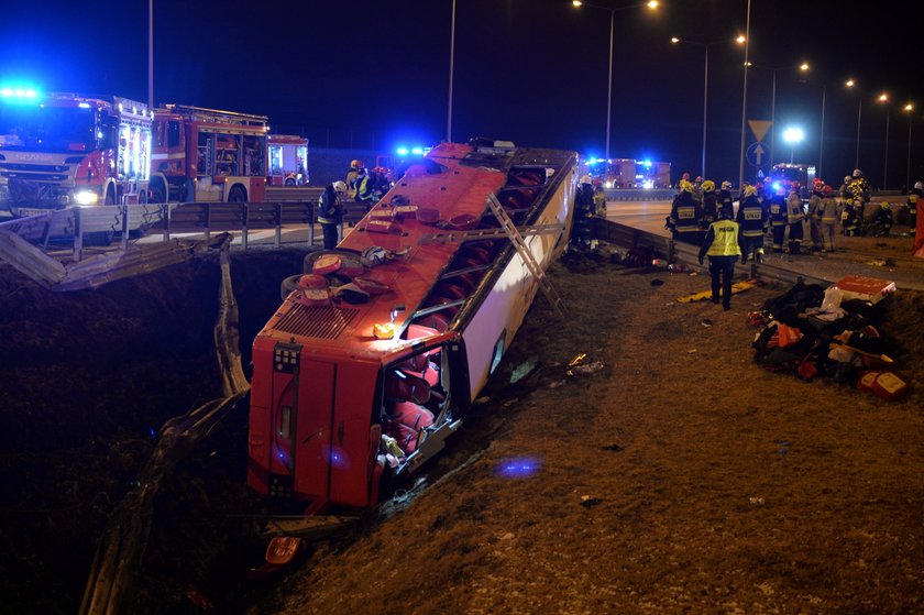 Wypadek autokaru na A4