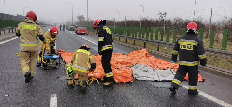 Karambol na drodze ekspresowej S74 Cedzyna - Kielce