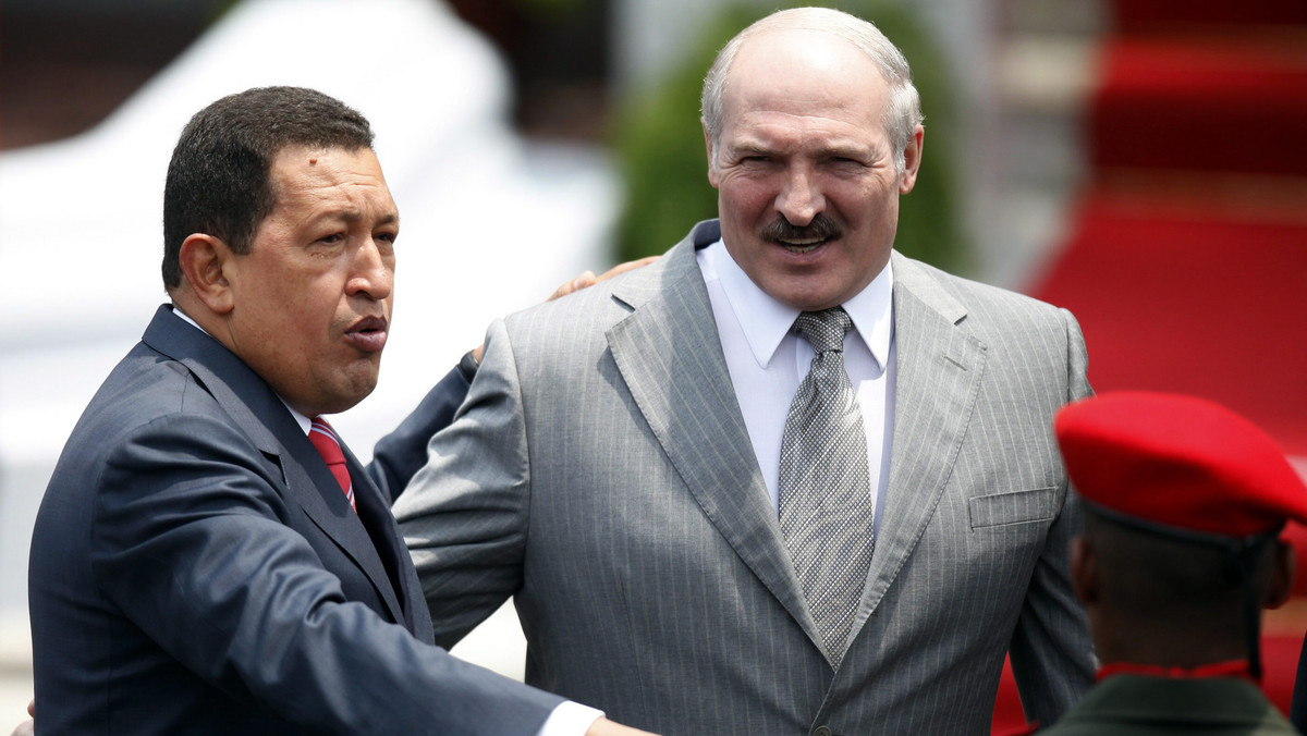 Prezydent Białorusi Alaksandr Łukaszenka oświadczył, że Wenezuela uratowała jego kraj przed kryzysem, dostarczając mu ropę naftową, gdy Rosja przestała subwencjonować dostawy dla Mińska.