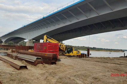 Koronawirus utrudnia ukończenie nowego mostu w Warszawie. Wycofano część pracowników