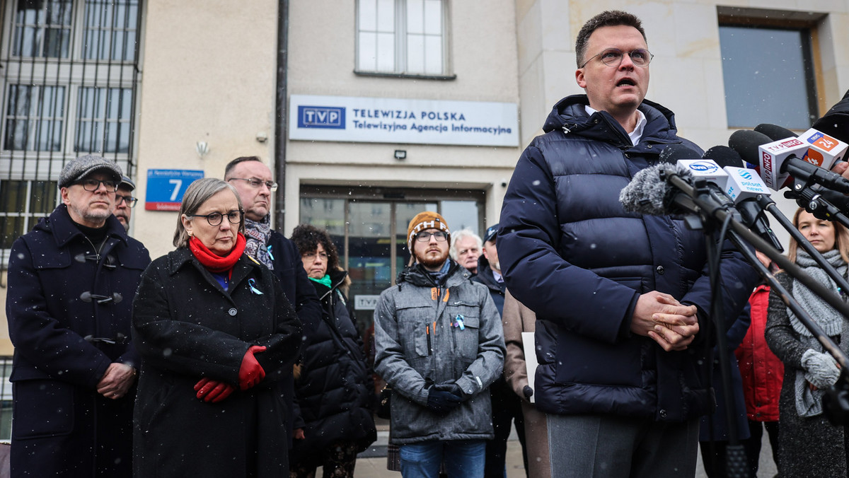 Hołownia bojkotuje TVP Info i Radio Szczecin. "Sprawy zaszły za daleko"