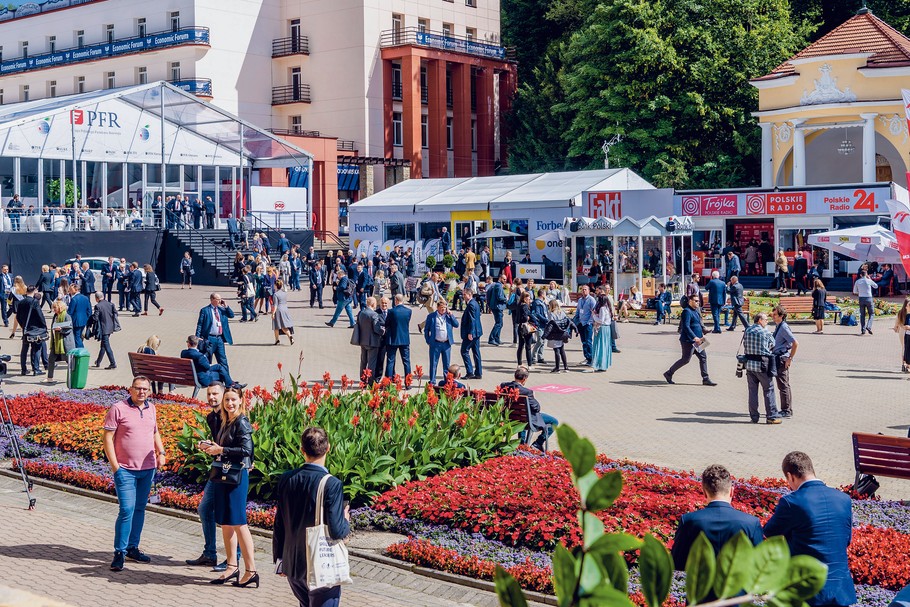 Ekipy dziennikarskie „Forbesa” i Onetu miały do dyspozycji własny pawilon w centrum  deptaka