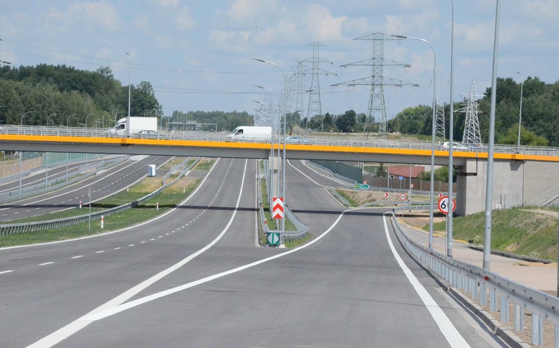 Jest projekt przedłużenia ważnej drogi ekspresowej w województwie łódzkim. To kluczowy odcinek