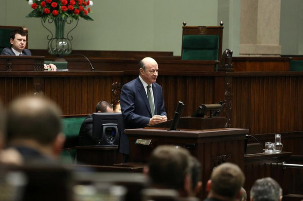 Pióro Kaczyńskiego, odlew konia czy lot balonem…Wszystkie prezenty posłów