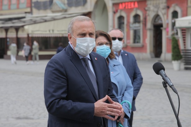 Schetyna: W sprawie aborcji potrzebne może być referendum