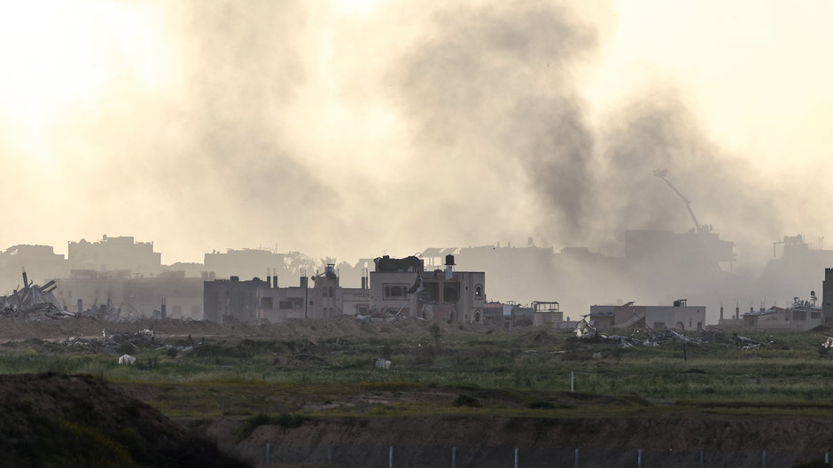 Izraelska armia cały czas bombarduje obiekty w Strefie Gazy