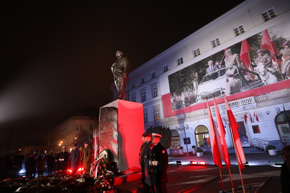 Odsłonięto pomnik Lecha Kaczyńskiego w Warszawie - 10 listopada 2018 r.