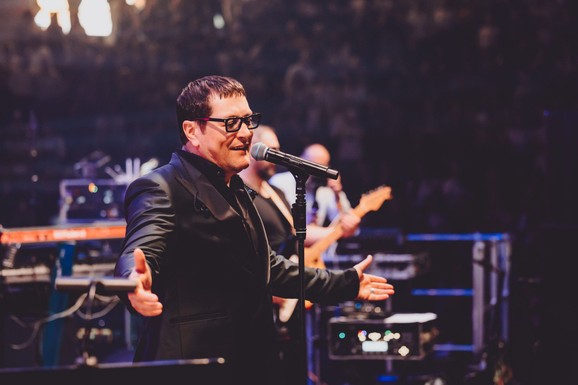 TRI SATA ČISTOG UŽIVANJA Saša Matić i Aco Pejović održali koncert u Podgorici, dvoranom se orili dobro poznati hitovi