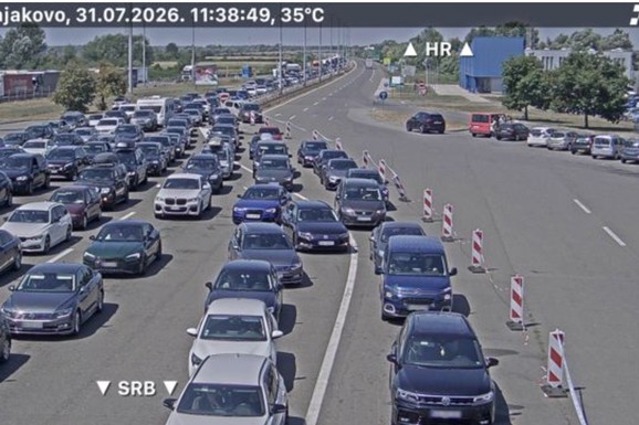 (MAPA) Svi gledaju u ovu "zmiju" dugu skoro sedam kilometara na graničnom prelazu ka Srbiji: Sunce prži, asfalt gori na 35 stepeni, a to je TEK POČETAK