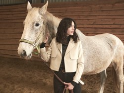 Stonowane boho i zapożyczenia z przeszłości - to jest modne tej wiosny!