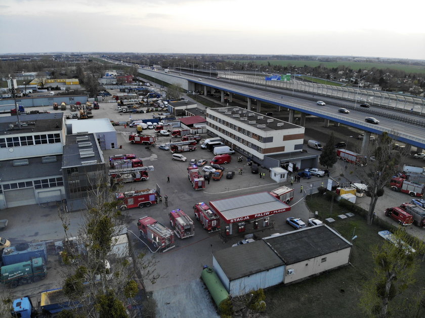 Pożar ogromnej hali magazynowej we Wrocławiu