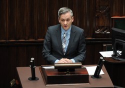 Biedroń: Nowicka zapewniała mnie, że sama odejdzie