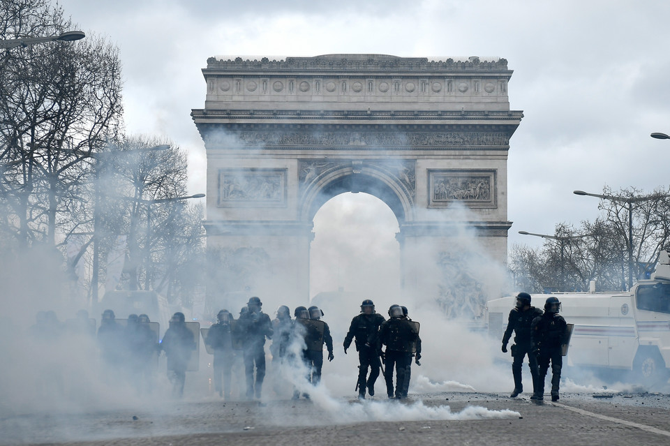 Francja: protest "żółtych kamizelek"