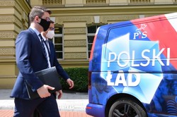 Pełna niechęci reakcja na Polski Ład? Rządzący powinni winić samych siebie