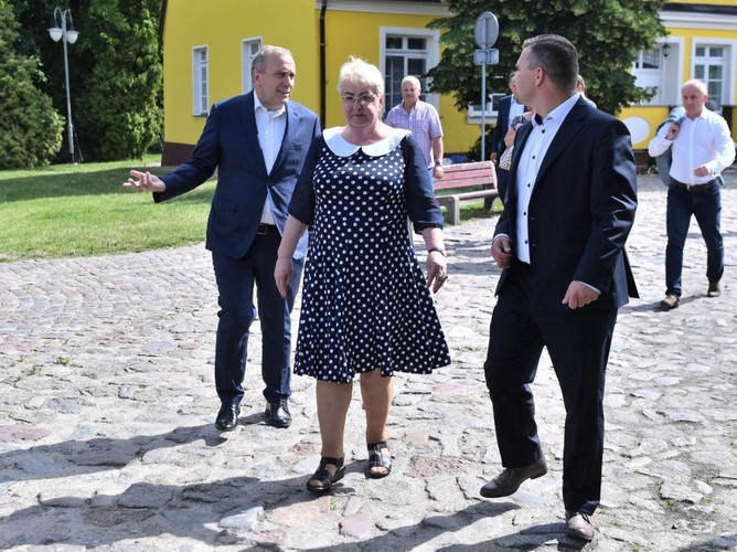 Henryka Krzywonos i Grzegorz Schetyna