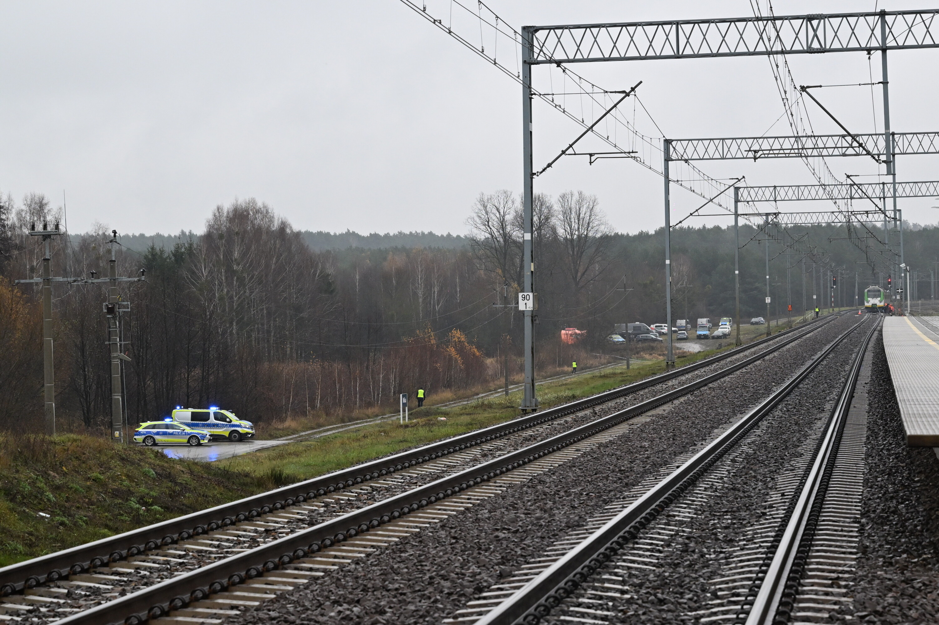 Atak na tory zagroził 500 pasażerom: śledztwo ws. terroryzmu
