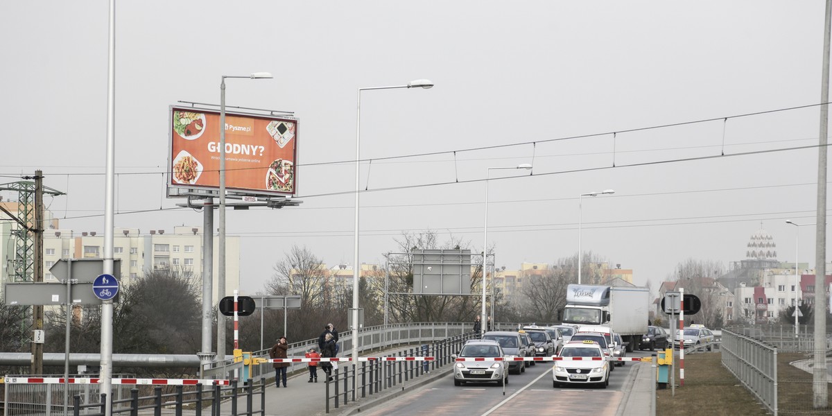 Przejazd przez Strzegomską we Wrocławiu