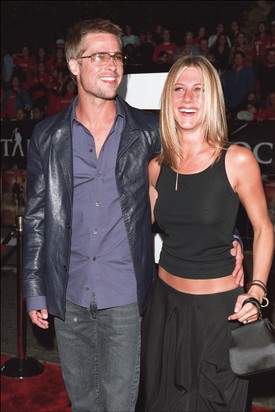 2001-ben, egy évvel tengerparti esküvőjük után még tökéletes a boldogság Brad Pitt és Jennifer Aniston között