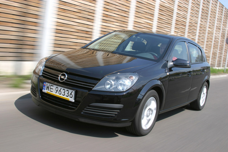 Opel Astra III: lepszy benzyniak 1.6 czy diesel 1.7?