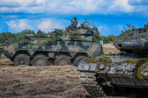 Moździerz samobieżny M120 Rak podczas ćwiczenia NIEDŹWIEDŹ-22