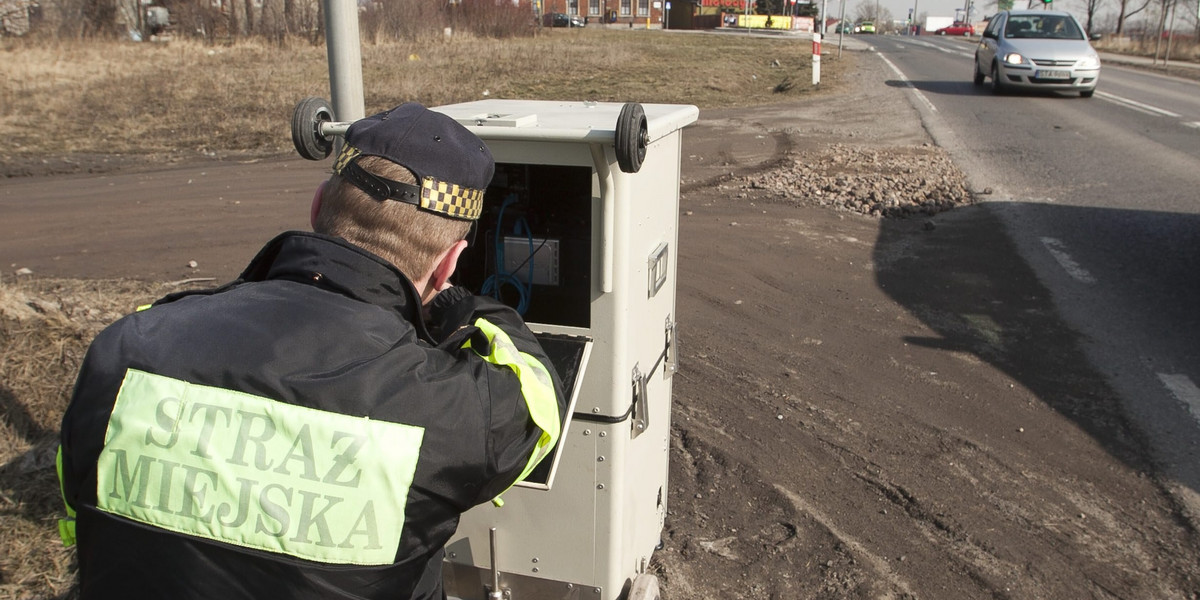 Straż Miejska łapie kierowców na radar w Rudzie Śląskiej.
