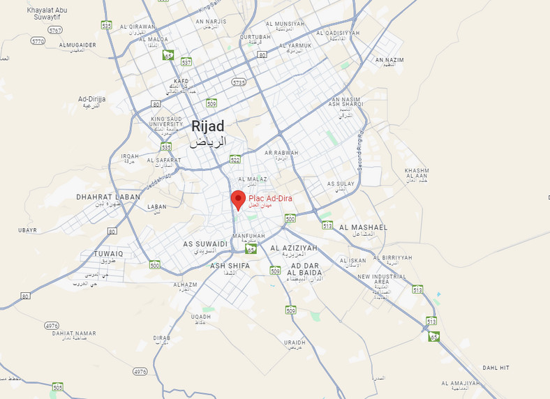Plac Ad-Dira znajduje się w południowej części Rijadu