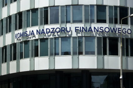 Urząd Komisji Nadzoru Finansowego jedną decyzją zwiększa nam zdolność kredytową