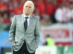 Beenhakker powołał piłkarzy z polskiej ligi