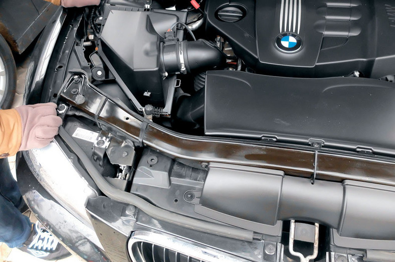 Oferty poleasingowe z Niemiec - BMW 318d (E92) z 2010 r.11 980 euro