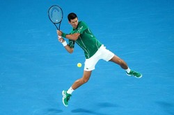 Australian Open: Djokovic w półfinale bez większych problemów. Teraz będzie trudniej