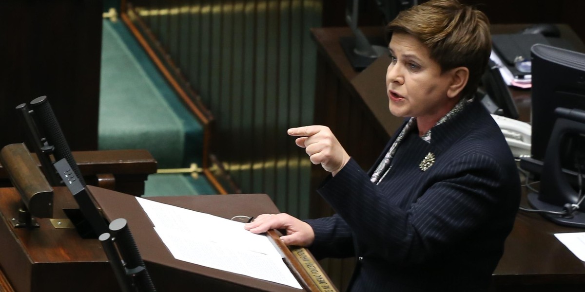 Beata Szydło przyznała w 2018 roku wysokie nagrody