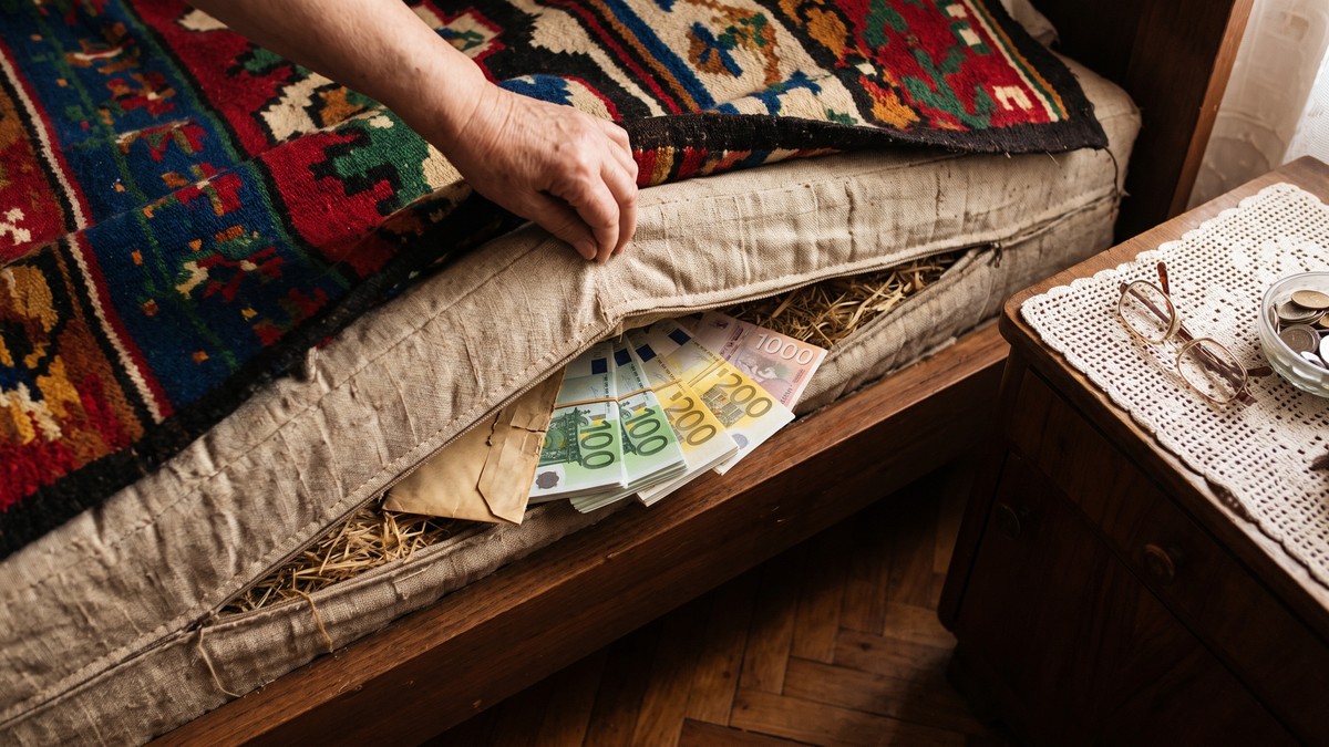 "Evro u srcu, a dinar u novčaniku": Matematika dokazuje šta je isplativije, ali Srbi i dalje veruju jednoj stvari