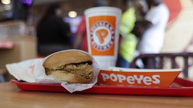 Popeyes podbija Europę. Słynny amerykański fast food wkrótce w Polsce