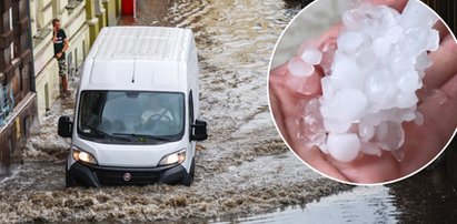 Groźne nawałnice nad Polską. Ranne harcerki. Zalane budynki i ulice. Połamane drzewa. Porażające zdjęcia