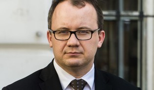 Minister sprawiedliwości został wezwany na spotkanie z premierem i szefem MON