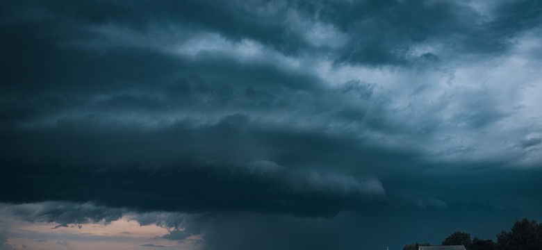 Ostrzeżenie przed ekstremalnymi opadami deszczu. W dniach 8-10 lipca burze, grad, powodzie