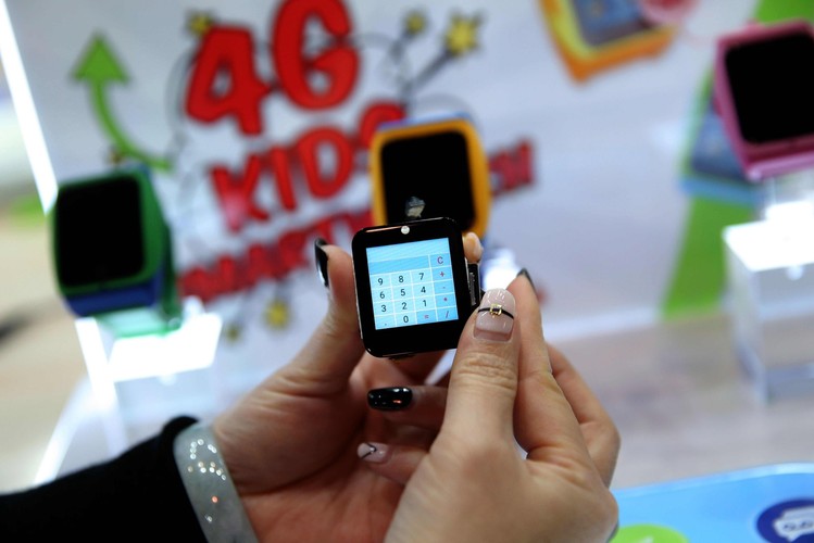 Prezentacja inteligentnego zegarka Smartwatch Bubble