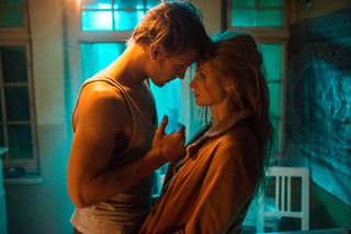 Dwóch kumpli z boiska i tylko jedna, piękna Marlena. 'Gwiazdy' w kinach