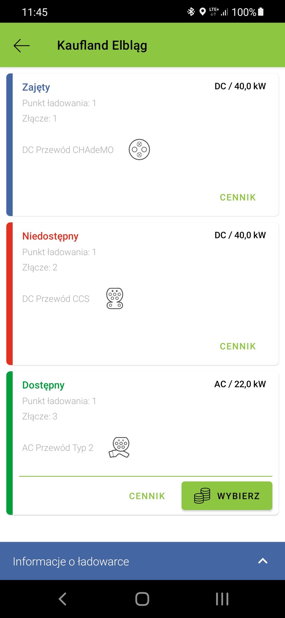 By szybkie ładowanie rzeczywiście było szybkie, stacje ładowania pozwalają na jednoczesne podłączenie jednego samochodu wtyczką z prądem stałym. 