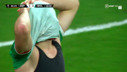 Talán az év kihagyott helyzete az övé: nézze, mekkorát bakizott Wolverhampton Wanderers játékosa – videó