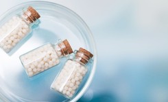 'Czary mary z mantrami i badaniem pola energetycznego... trzeba skutecznie ukracać'