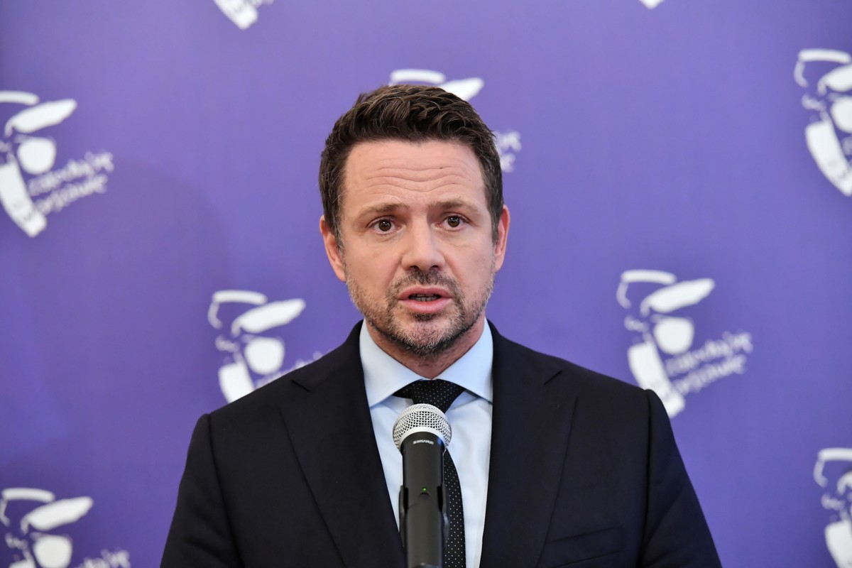 Prezydent Warszawy Rafał Trzaskowski podczas konferencji prasowej w siedzibie Urzędu m.st. Warszawy.
